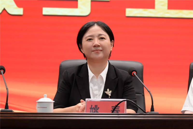 3学校校长姚春讲话.jpg 3学校校长姚春讲话.jpg