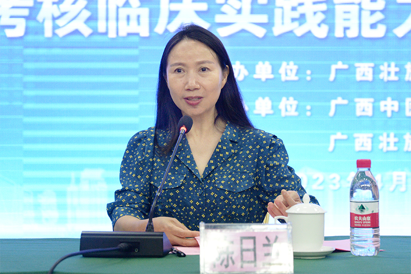 4陈日兰副书记主持开班仪式.jpg 4陈日兰副书记主持开班仪式.jpg