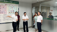 何刚亮、岳桂华副校长深入图书馆和信息技术中心开展工作调研