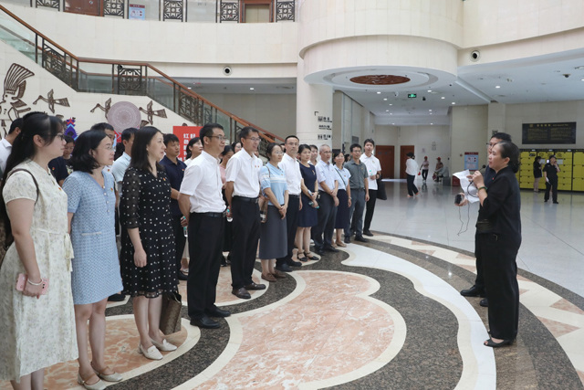 宣传部党支部党员干部参观纪念中国人民抗日战争暨世界反法西斯战争胜利80周年党的隐蔽战线主题展览