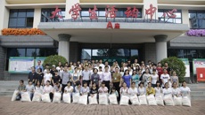 我校开展“情系学子 寒冬送暖”2016级家庭经济困难学生送温暖活动