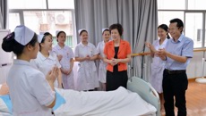 杨连招副书记到护理学院（中医学校）看望国赛集训选手