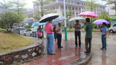 吴琪俊副校长在仙葫校区现场办公