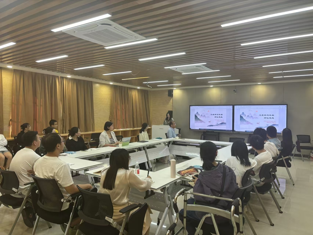 许晓璐博士作学术报告