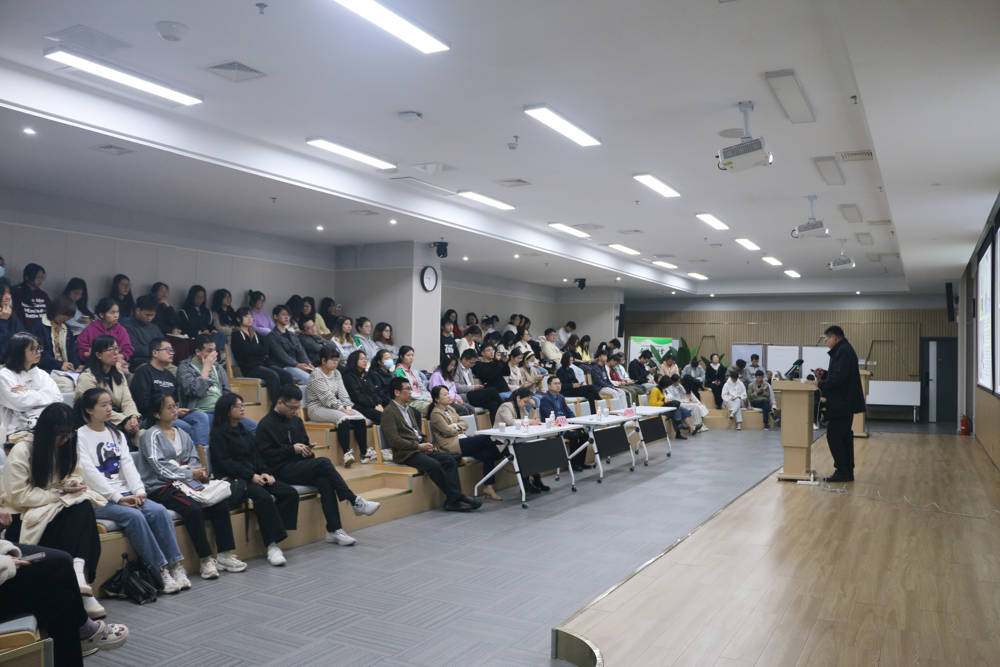 我校成功举办中医药高层次人才培养基地“名家大讲堂”学术报告会（杨建设）