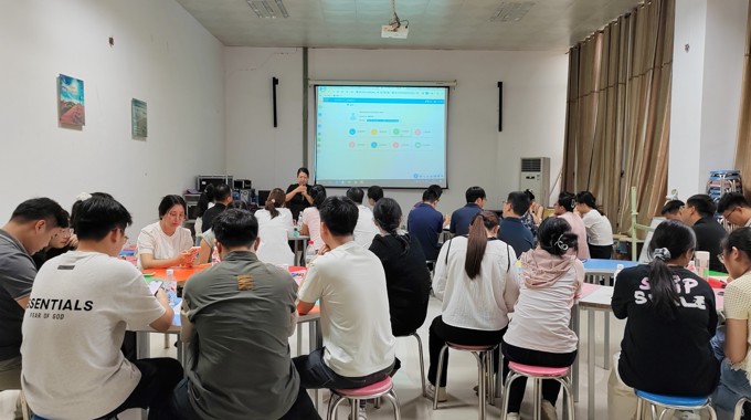 我校组织开展辅导员班级心理素质拓展训练培训