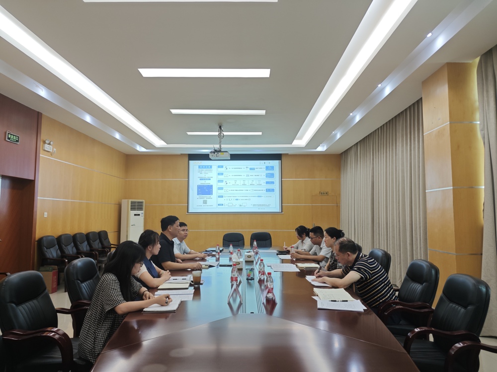 座谈会现场 座谈会现场